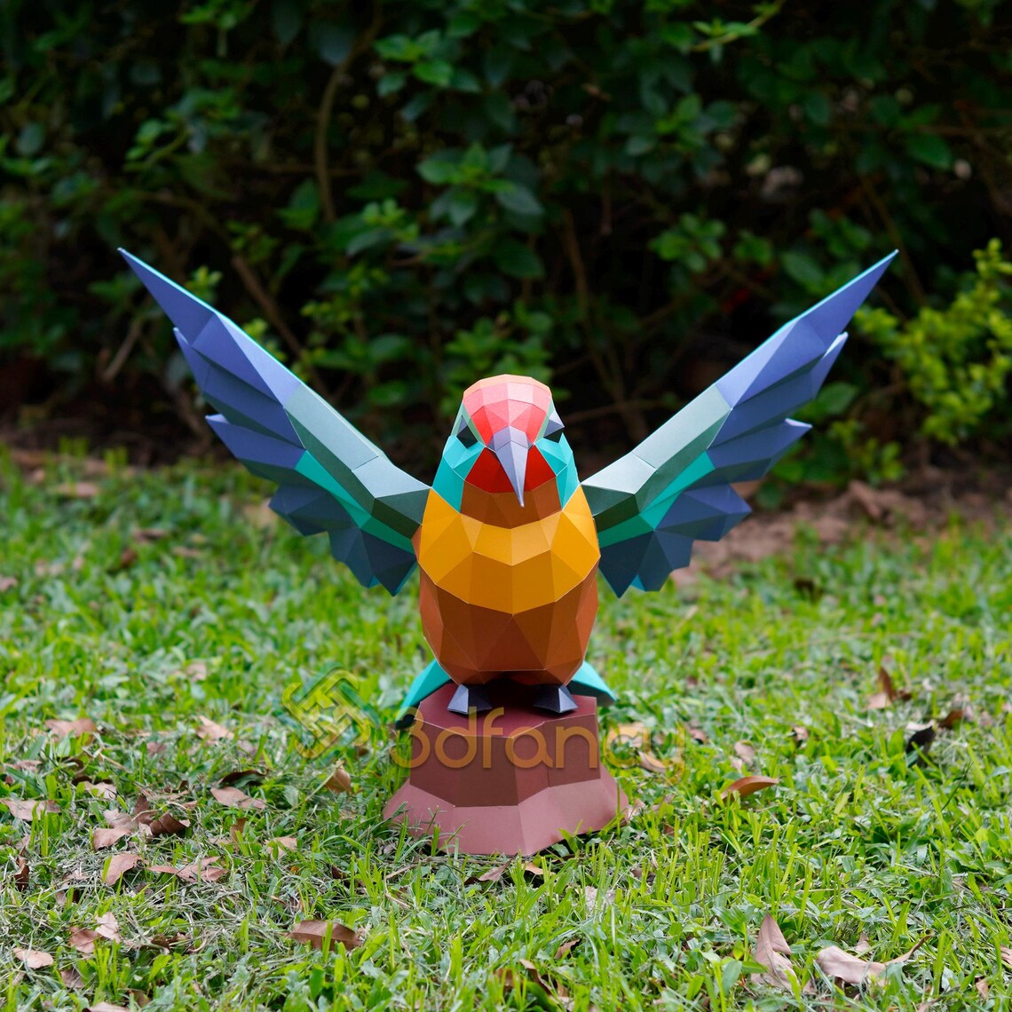 Colibri low poly papercraft PDF - Fold & Craft -