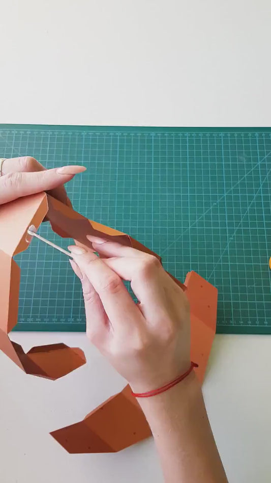 Modèle PDF Pumpkin Low Poly Halloween Papercraft - Fold & Craft -